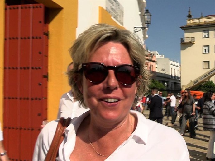 SIMONETA GÓMEZ-ACEBO