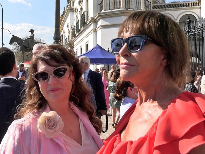 MARI ÁNGELES GRAJAL