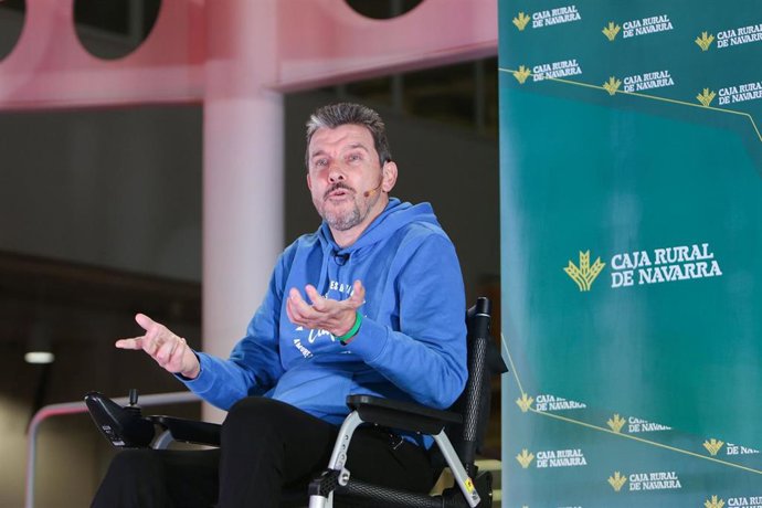 Archivo - El exfutbolista Juan Carlos Unzué ofrece el lunes 9 de mayo la conferencia Enseñanzas de vida en la Universidad de La Rioja