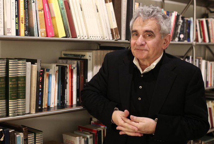Archivo - El escritor Bernardo Atxaga en una imagen de archivo