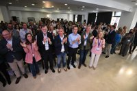 Feijóo dice que el "pegamento" del Gobierno es criticar al PP y augura que España tiene "hambre" de cambio político