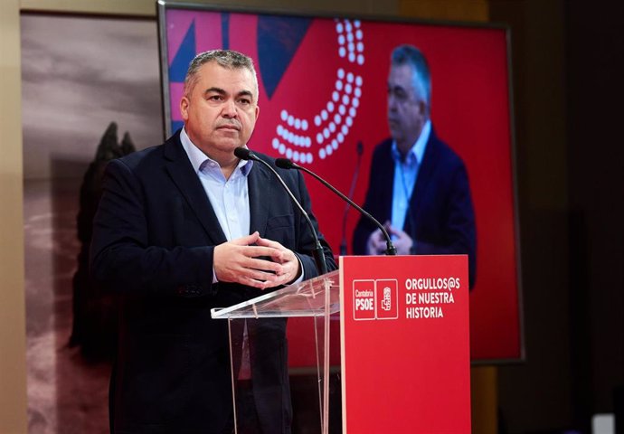 El secretario de Organización del PSOE, Santos Cerdán, en Santander