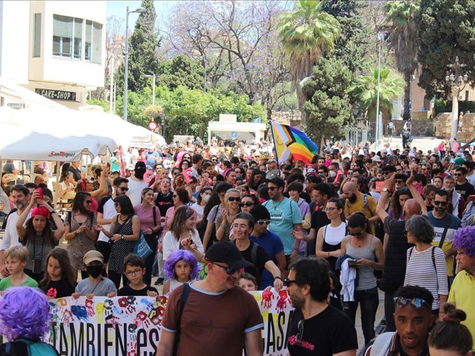Manifestación contra el desalojo de La Casa Invisible
