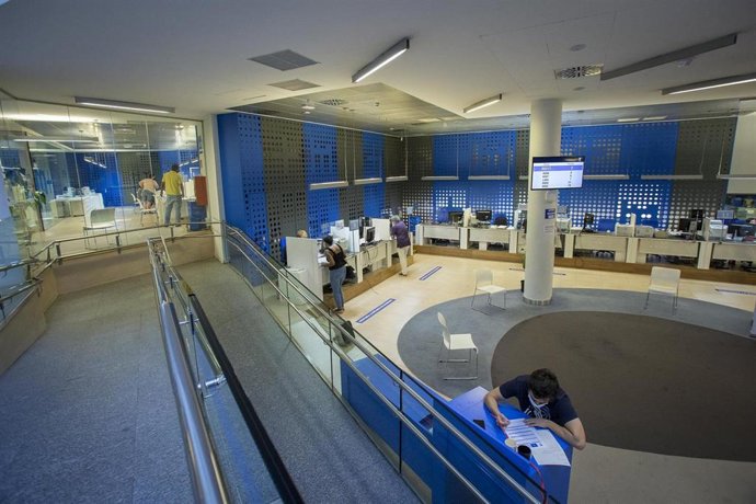 Imagen de archivo de una Oficina de Atencion Integral al Contribuyente del Ayuntamiento de Madrid