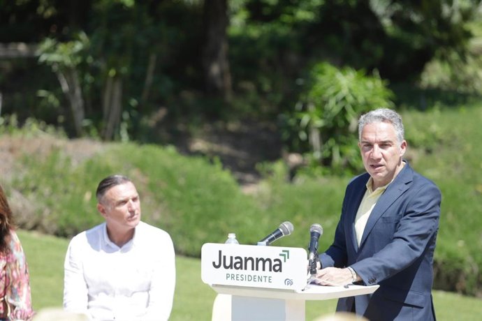 El coordinador general del Partido Popular y presidente provincial de Málaga, Elías Bendodo, en un acto en Benahavís (Málaga)