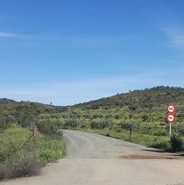 Archivo - Un camino rural de Extremadura, en una imagen de archivo.