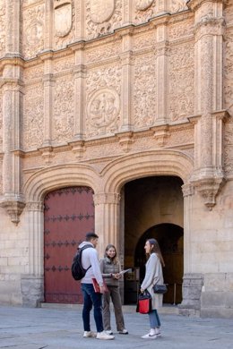 Fachada del edifico histórico de la Universidad de Salamanca.