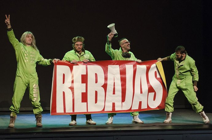 Archivo - La compañía Yllana presenta el espectáculo 'Greenpiss',