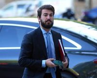 Vicepresidente CyL (Vox):"No se puede tratar a las mujeres como discapacitadas, son igual o tan buenas como los hombres"