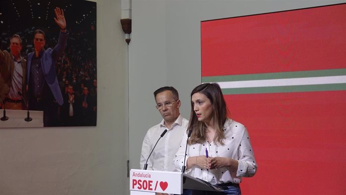 La portavoz adjunta del PSOE en el Parlamento de Andalucía, María Márquez, este lunes en rueda de prensa.