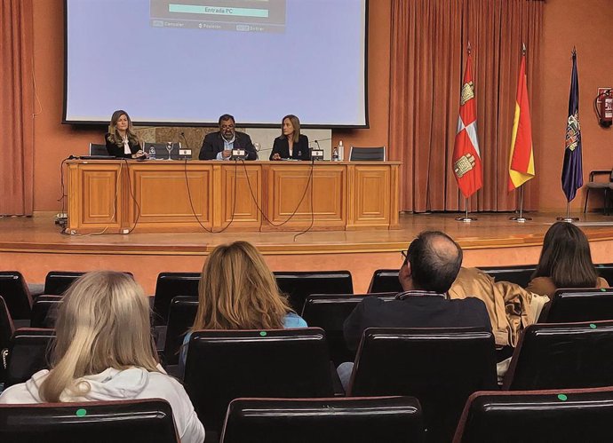 Inauguración de las jornadas de formación de emplados públicos de Palencia.