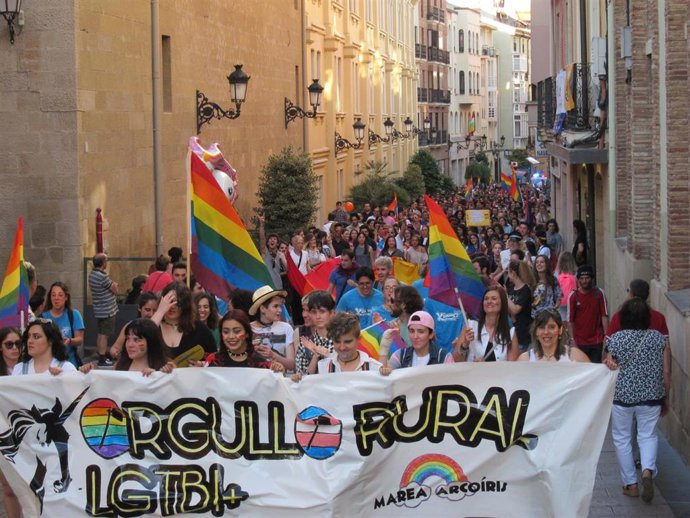 Archivo - anifestación orgullo rural LGTBI+, convocada por Marea Arcoíris en 2018