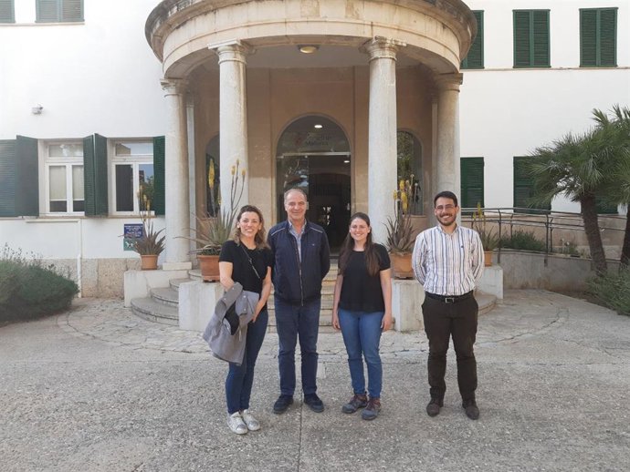 (I-D) La Presidenta Del Mercado Municipal De Palma, Aina Llusa Moy; El Presidente De Pimeco, Toni Fuster; La Vicepresidenta Y Consellera Insular De Sostenibilidad Y Medio Ambiente, Aurora Ribot, Y El Director Insular De Residuos, Juan Carrasco