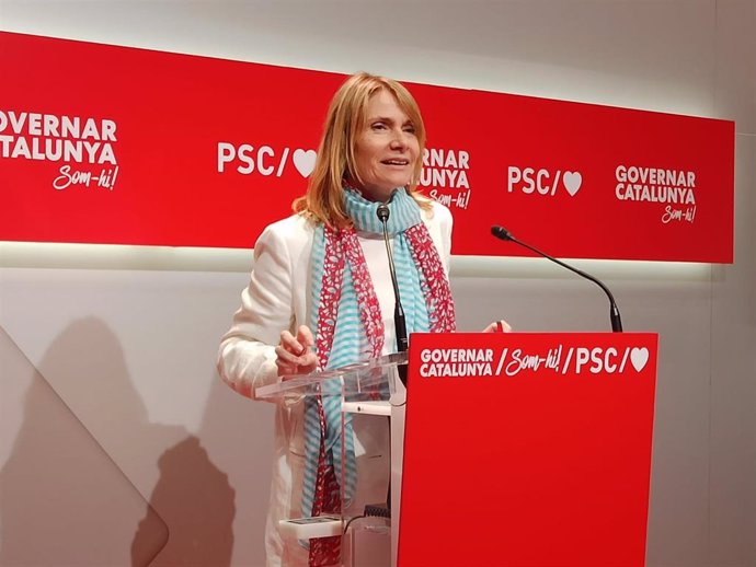 La viceprimera secretaria del PSC Llusa Moret en rueda de prensa en el PSC.