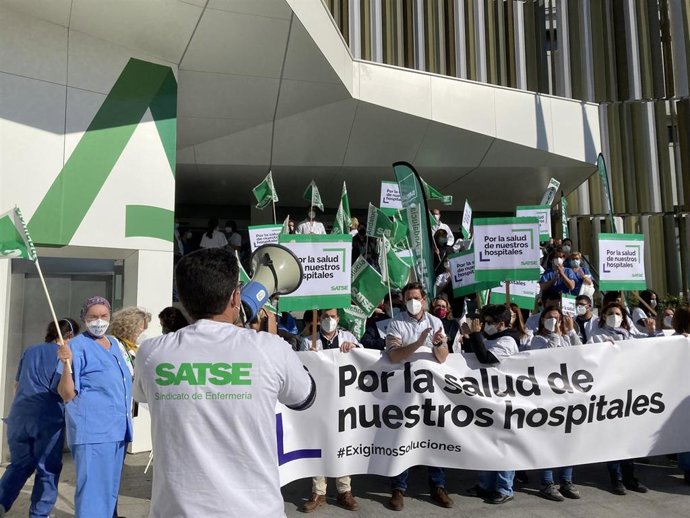 Archivo - Una protesta de Satse, en una imagen de archivo.