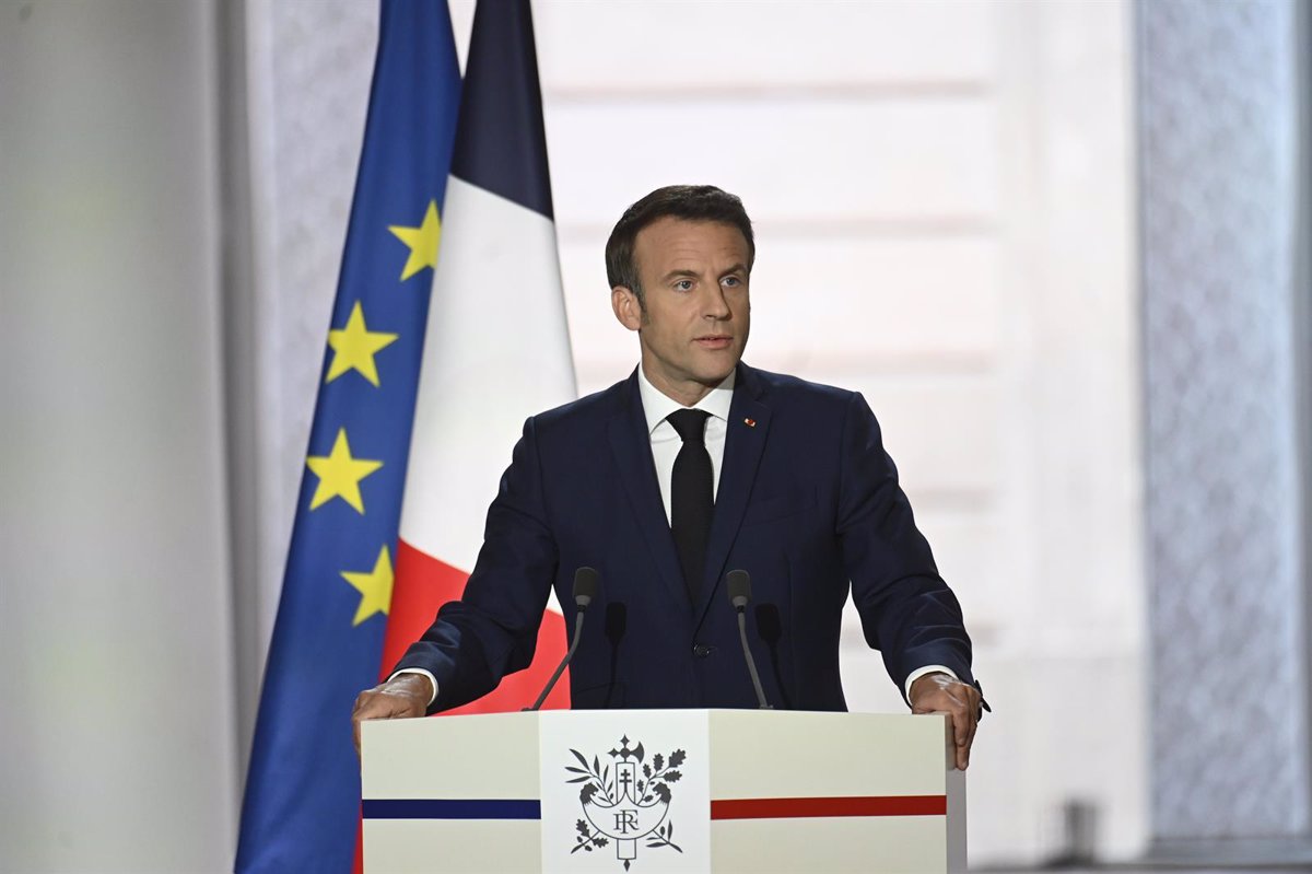 Macron proposes to create a “European political community” to cooperate with non-EU member states such as Ukraine
