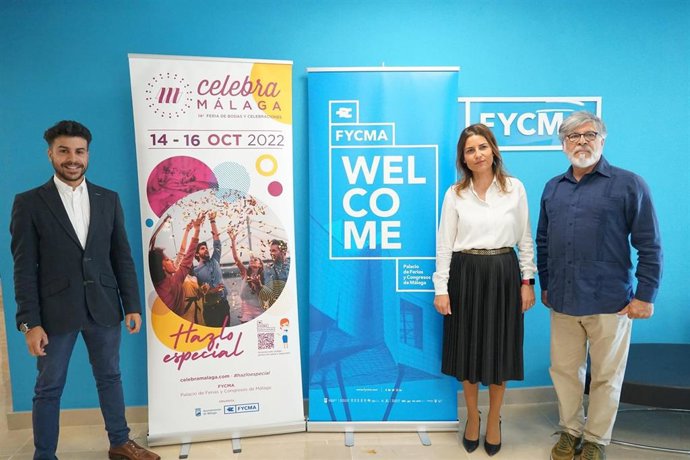 La directora de Ferias de FYCMA, Paula Morales, y los responsables de Bodaeventos, Manuel Maya Mendoza (izquierda) y Manuel Maya García (derecha)