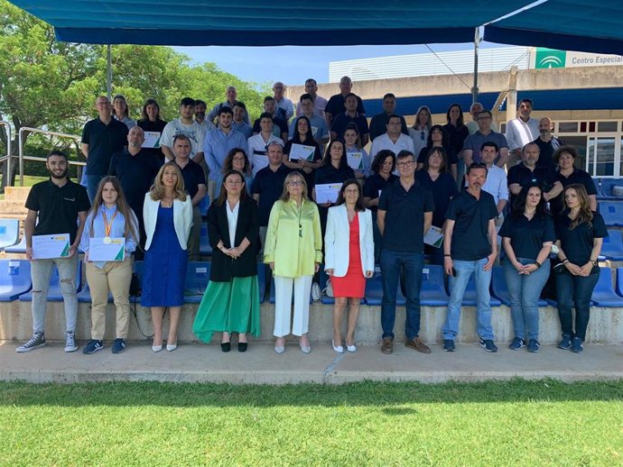 Educación recibe al equipo andaluz que logró siete medallas en el 'Spainskills 2022', las 'olimpiadas' de FP.