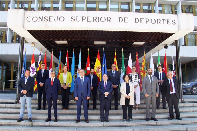 El ministro de Cultura y Deporte, Miquel Iceta, y el presidente del CSD, José Manuel Franco, presidieron la Conferencia Sectorial del Deporte, que ha aprobado una nueva partida de 35 millones para las CCAA.