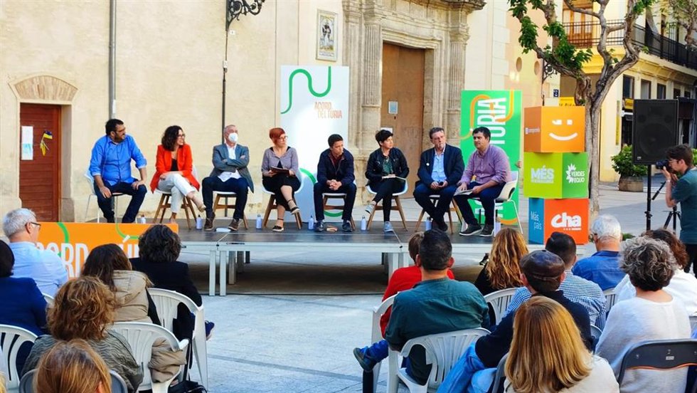 El senador de MÉS per Mallorca Vicen Vidal interviene en un acto en Valencia, con motivo de la firma del Acuerdo del Turia