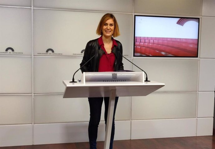 Archivo - La líder de los comuns en el Parlament, Jéssica Albiach, en rueda de prensa en la Cámara catalana