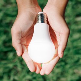 Endesa registra 30.724 clientes adheridos al bono social en Canarias durante el primer cuatrimestre del año.