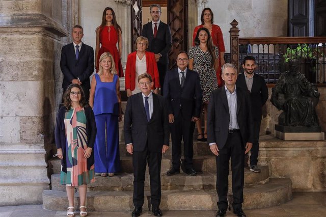 Archivo - Miembros del gobierno valenciano en una imagen de archivo