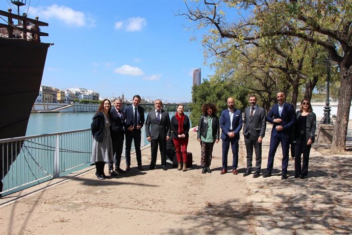 La reunión de la Mesa de Conectividad Aérea de Sevilla se ha celebrado en las oficinas de turismo de Marqués de Contadero.