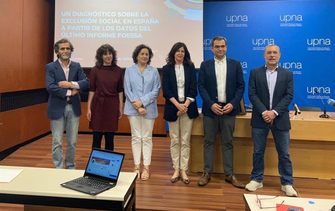 La consejera de Derechos Sociales, M Carmen Maeztu, en la apertura del Curso de Primavera La pandemia y los procesos de exclusión social' de la UPNA.