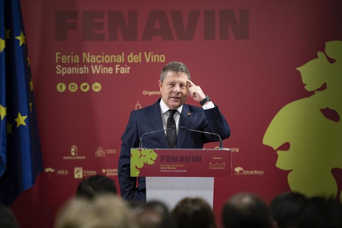 El presidente de Castilla-La Mancha, Emiliano García-Page, en la inauguración de Fenavin