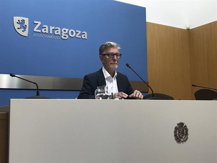 El portavoz del grupo municipal de Zaragoza en Común (ZeC) en el Ayuntamiento de Zaragoza, Pedro Santisteve