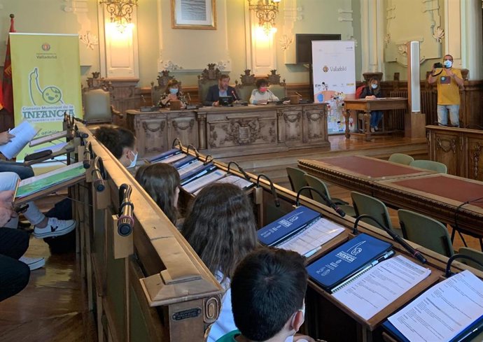 Pleno Municipal de la Infancia en el Ayuntamiento de Valladolid.