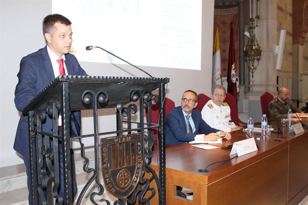 El diplomático ucraniano Oleksander Dzuma en la UAO CEU