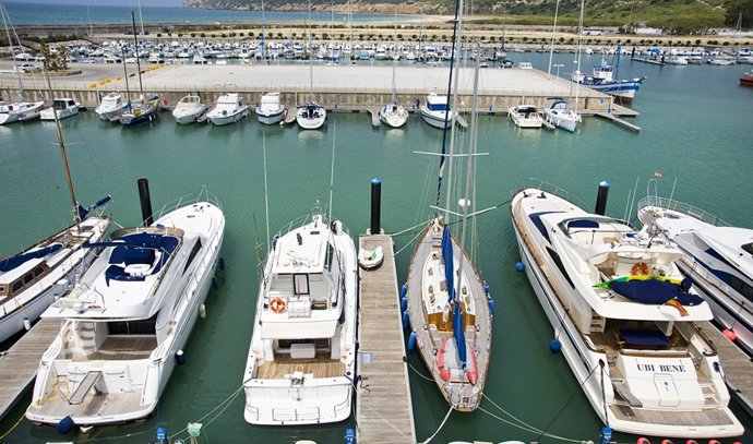 Archivo - Andalucía y Galicia acuerdan impulsar la Travesía Náutica Xacobea