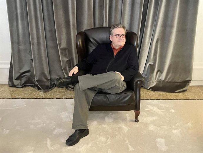 El escritor Sergi Pmies