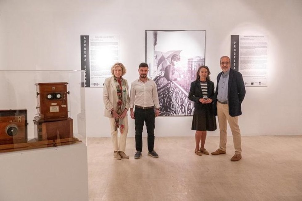 El centro cultural Koldo Mitxelena de San Sebastián acoge la muestra 'Aurrera eginez-Progresando' hasta el 30 de julio