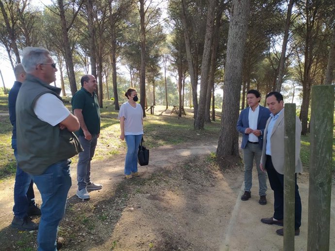 Visita de la Junta al área recreativa de Las Quebradas.