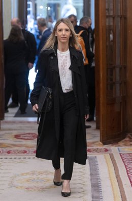 La ex portavoz del Partido Popular Cayetana Álvarez de Toledo a su llegada a una sesión plenaria, en el Congreso de los Diputados, a 27 de abril de 2022, en Madrid (España). 