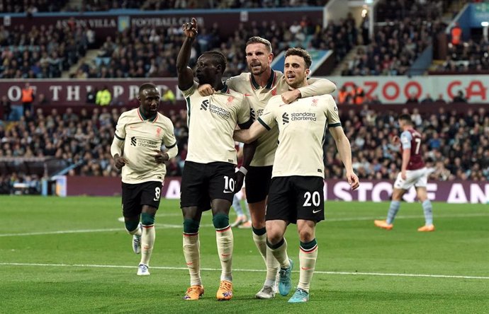 Sadio Mané celebra el gol del triunfo del Liverpool frente al Aston Villa