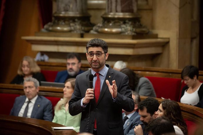 El vicepresidente de la Generalitat, Jordi Puigneró, en la sesión de control al Govern, a 11 de mayo de 2022.
