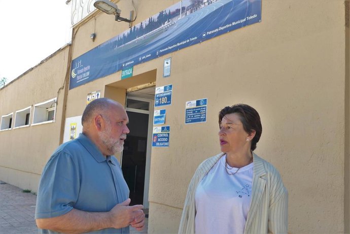 Los ediles de IU-Podemos de Toledo Txema Fernández y Olga Ávalos.