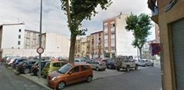 Archivo - Aparcamiento en la calle Los Yerros de Logroño