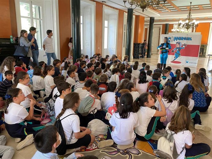 Presentación de 'Copper Girl', actividad desarrollada por la Fundación Atlantic Cooper.