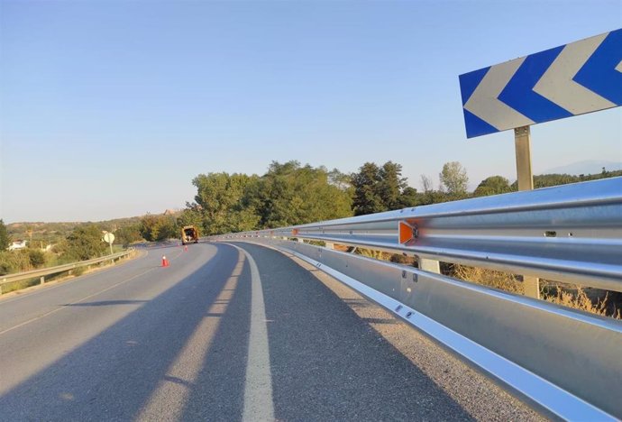 Publicada la adjudicación de 12 contratos para instalar barreras protectoras para motoristas en carreteras de Andalucía