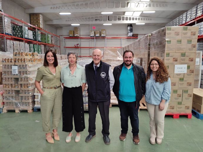 De izquierda a derecha, Natalia Diez, Araceli Gutiérrez, Jesús Mediavilla, Javier Felipe y Naomi Galarza.