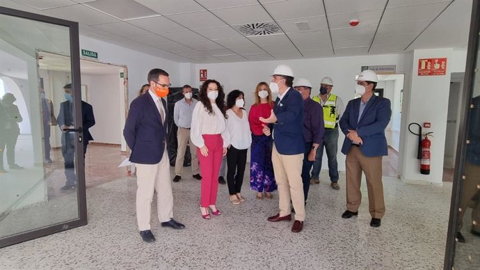 Rocío Ruiz en el Centro de Participación Activa III para personas mayores de Jerez.