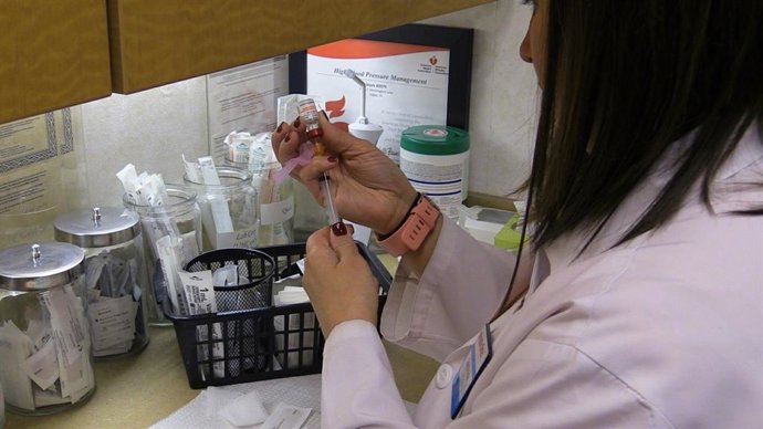 Archivo - Imagen de archivo de una vacuna.