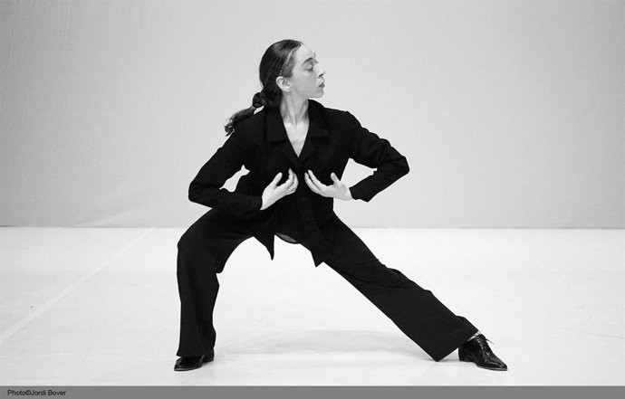 El Teatre Arniches de Alicante despide la danza hasta otoño con 'Bach' de la compañía Mal Pelo