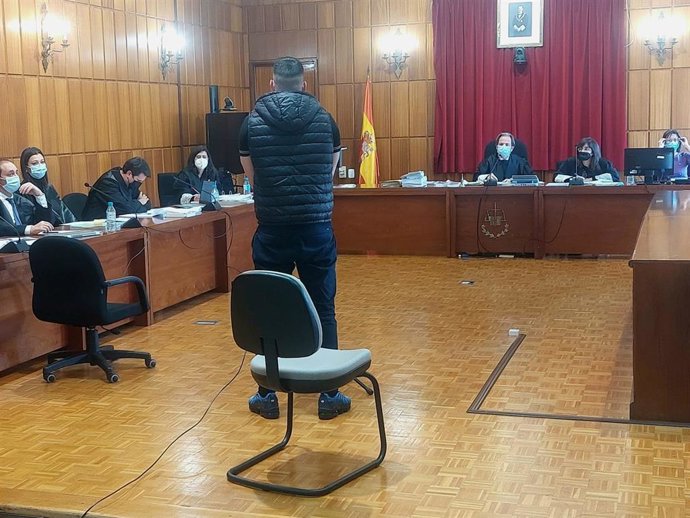 Archivo - El acusado, en el juicio