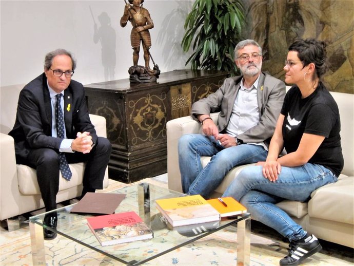 Archivo - El presidente de la Generalitat, Quim Torra, con Carles Riera y Natlia Snchez (CUP). Foto de archivo